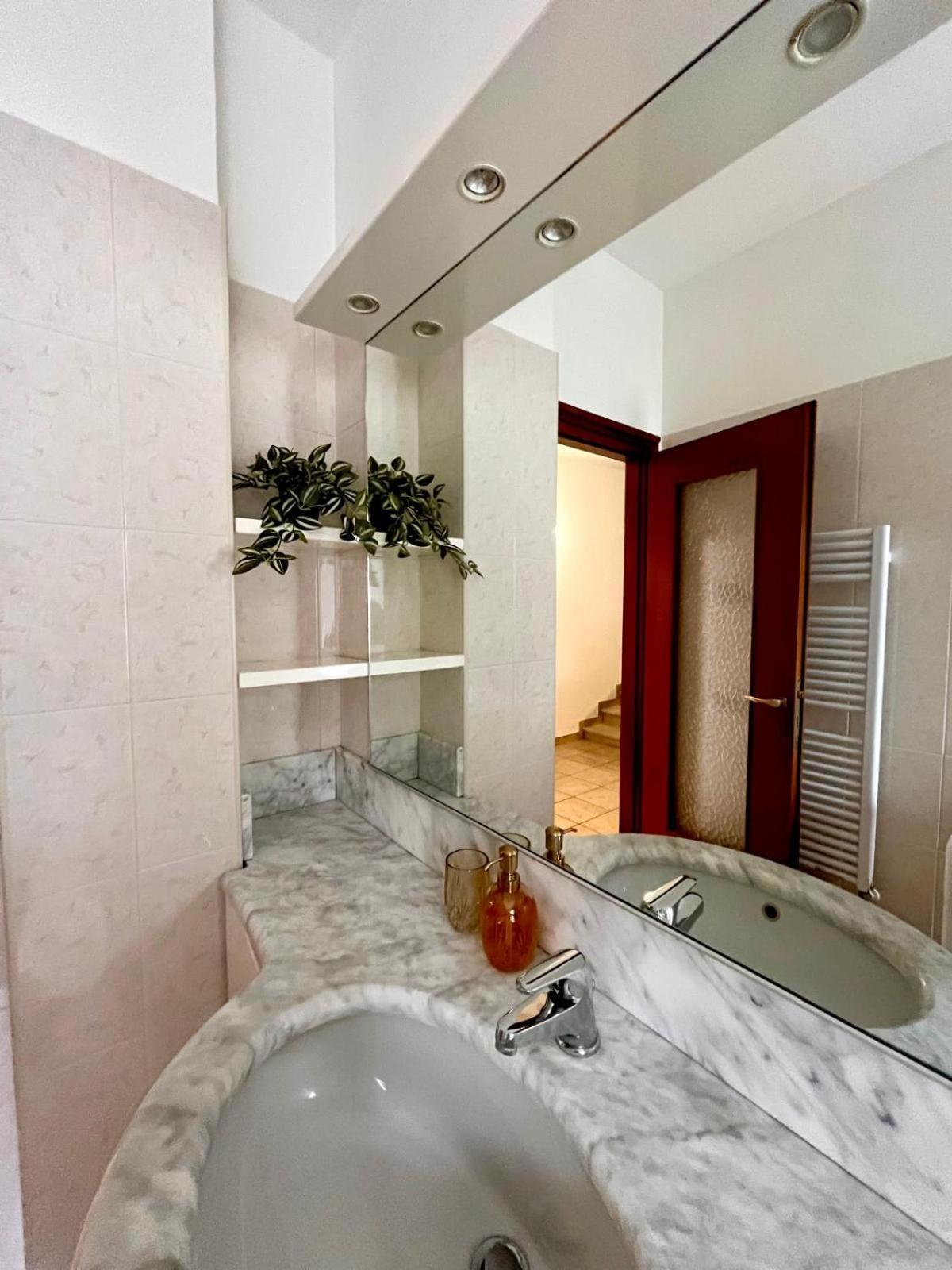 Perla House Apartment Abbadia Lariana Bagian luar foto